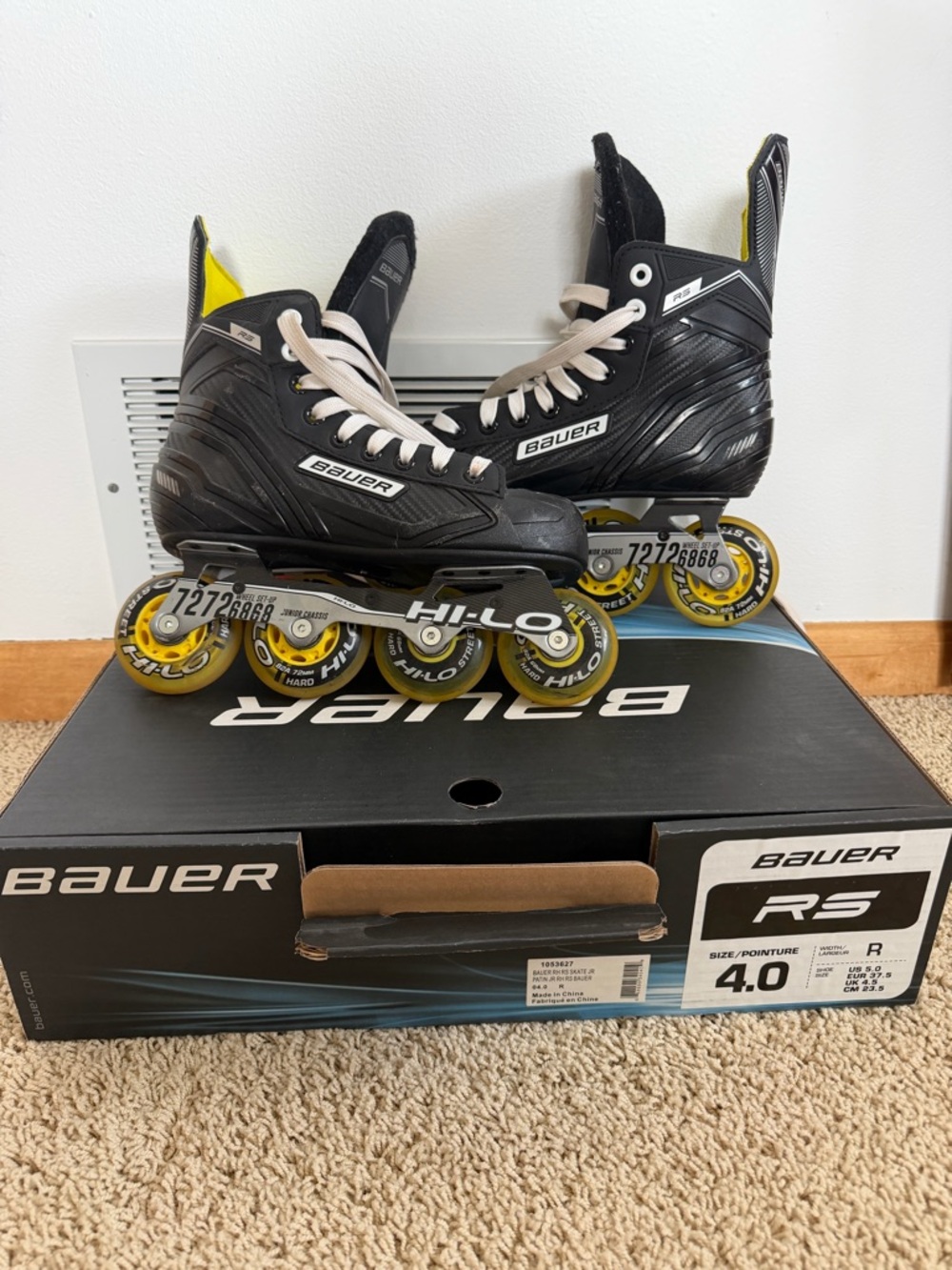 Bauer RS Inline Hockey Skates Box — Black and White Graphics